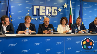 Томислав Дончев огласи, че партията внася вот на недоверие заради провала на кабинета в икономически план