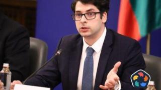 България най-сетне получи първите 2.7 млрд. лв. от ЕК, вторият транш ще се забави