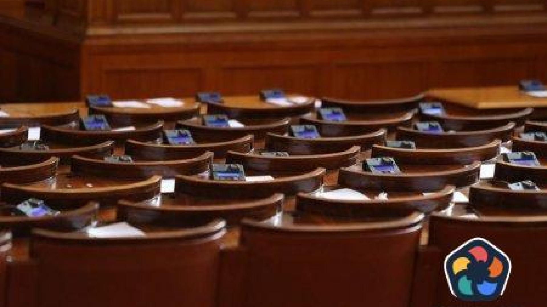 "Алфа Рисърч": ГЕРБ и ПП губят доверие