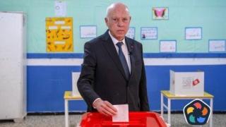Бойкот на изборите в Тунис: 91% от избирателите отказаха да гласуват