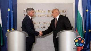 "Екзакта": Янев се изравни с Борисов по рейтинг