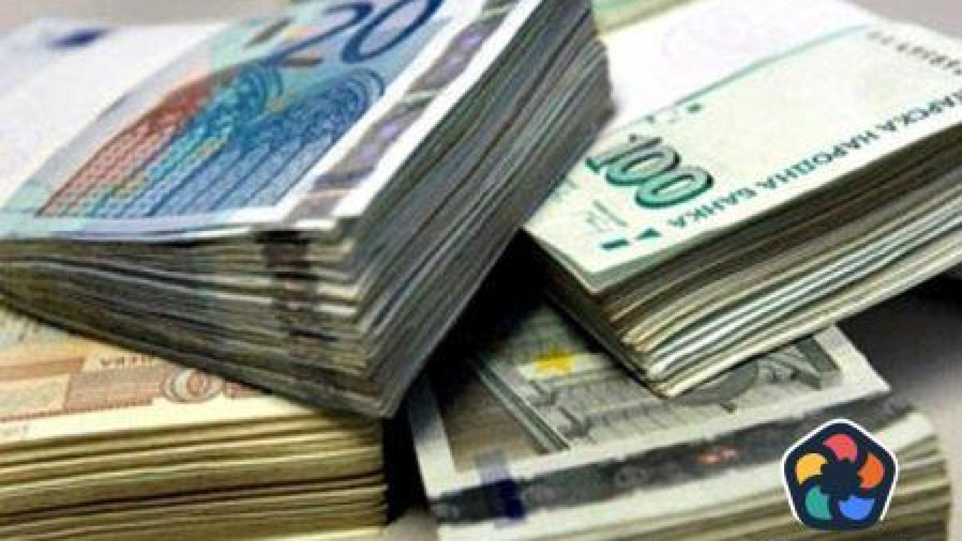Бюджетът изпраща 2022 г. с дефицит от 2.9 на сто