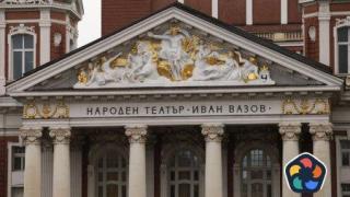 "Приемна" и "офис" на ДПС: Надписи по вратите в Народния теътър на директора и пиарката му