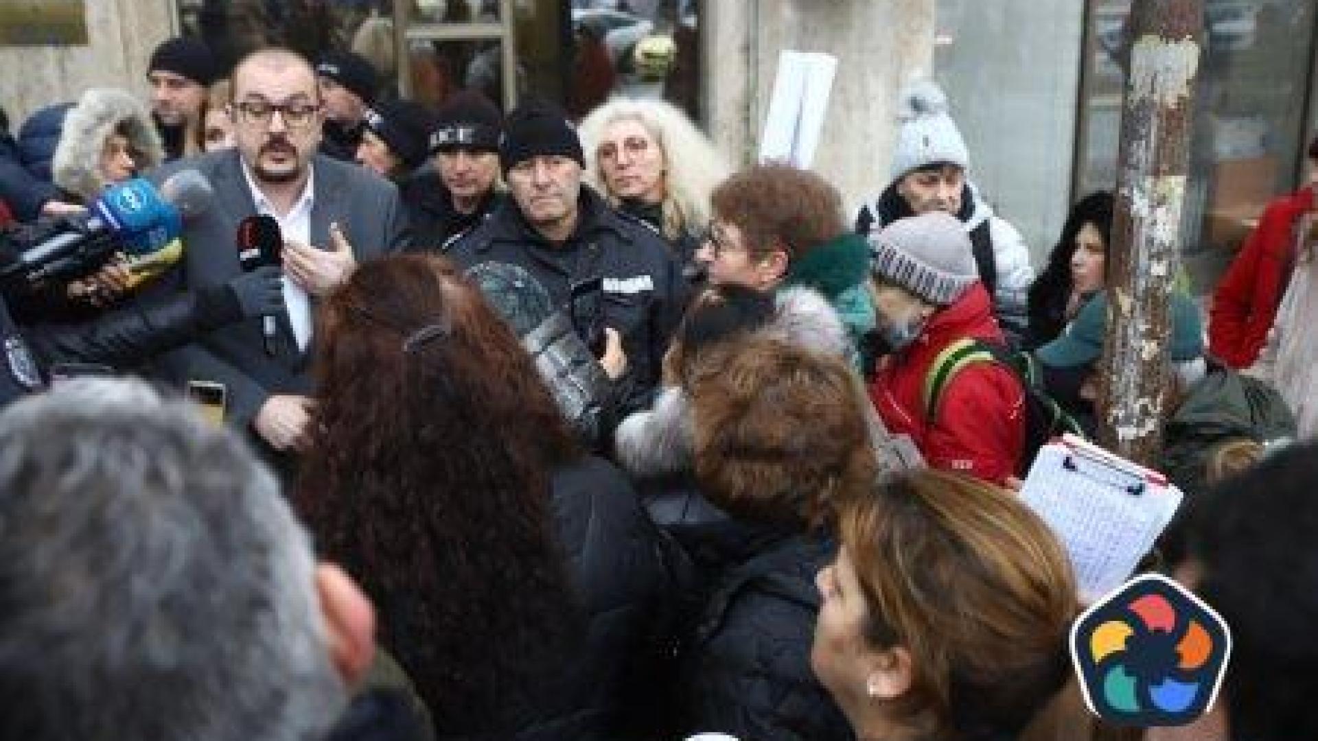 Хора с увреждания на протест за ускорени поправки в медицинската експертиза