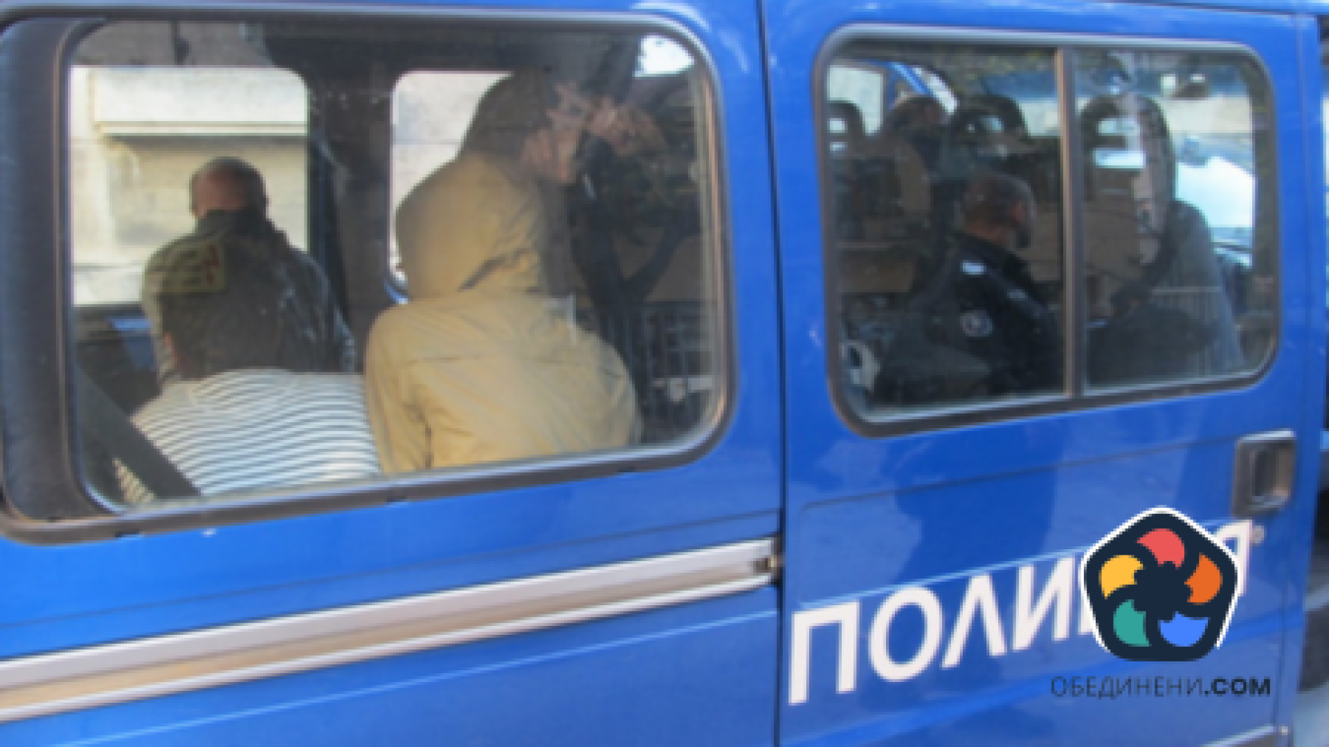 Бус с 43-ма мигранти задържан на автомагистрала „Тракия“