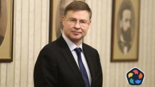 Валдис Домбровскис: България ще трябва да докладва дали е замразила руски активи