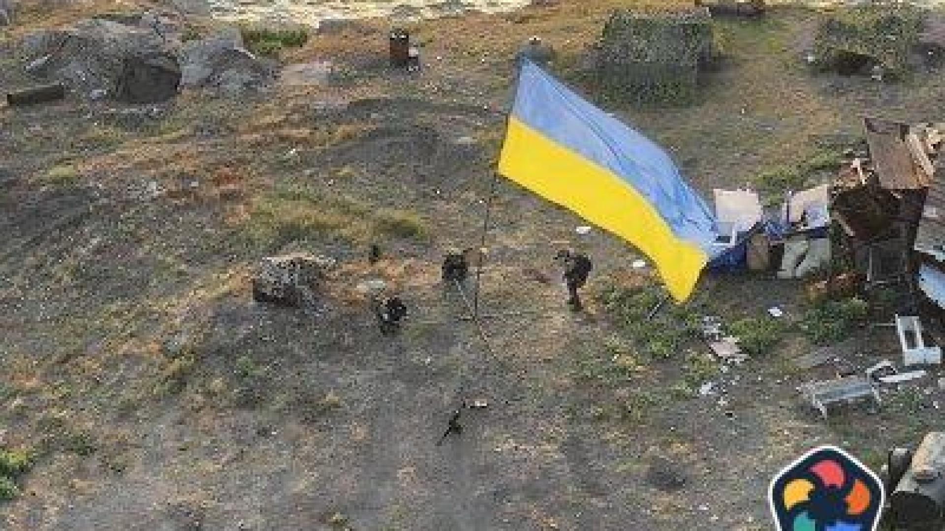 "Маските паднаха". Една година от войната на Путин в Украйна и отражението й в България