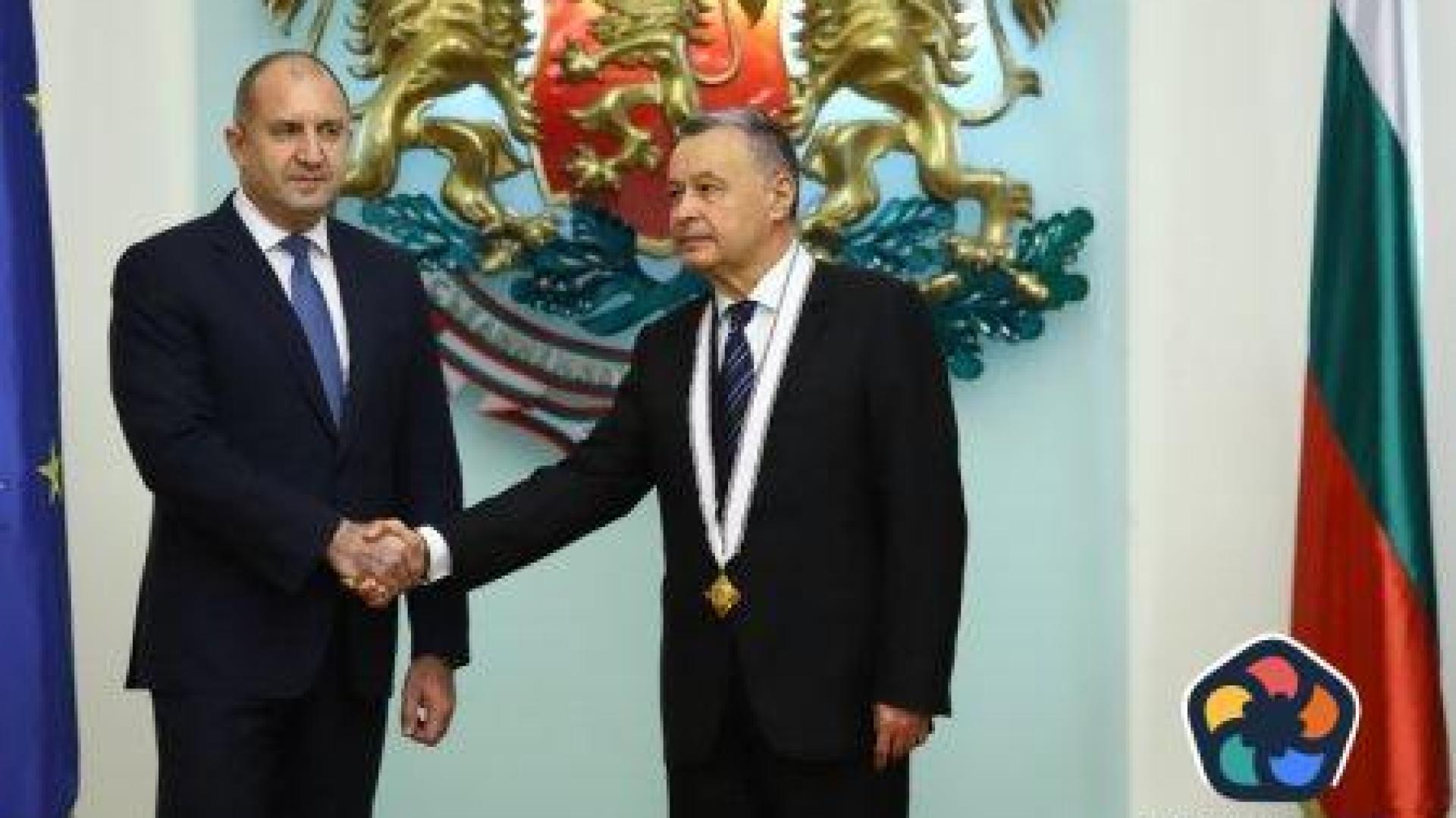 Украинският посланик получи орден "Мадарски конник" от Радев и му обясни за руския геноцид