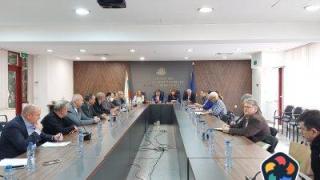 Шишков чака предложения от бизнеса за решаване на казуса с незаконните строежи