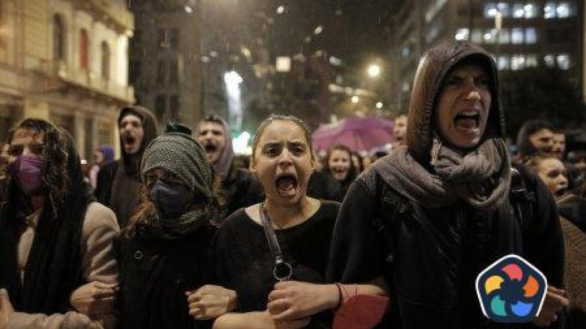 Втори ден без влакове в Гърция. Протести заради трагичната катастрофа