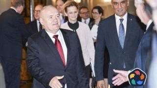 Унгария не казва кога ще ратифицира приемането на Швеция и Финландия в НАТО