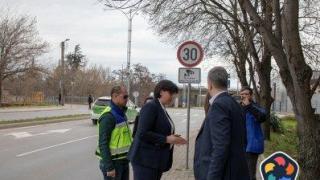 Стара Загора минава на "мигащи зелено" светофари. Намаляват скоростта и нарушенията