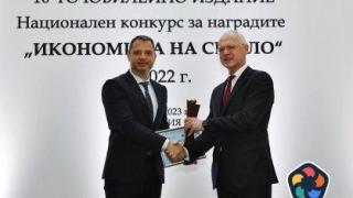 Едрият капитал награди Делян Добрев заради компенсациите за тока