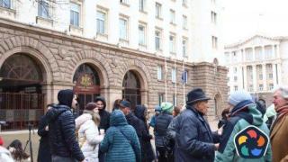 “Движение за култура” поиска от президента край на "разрушителтата криза" в Народния театър