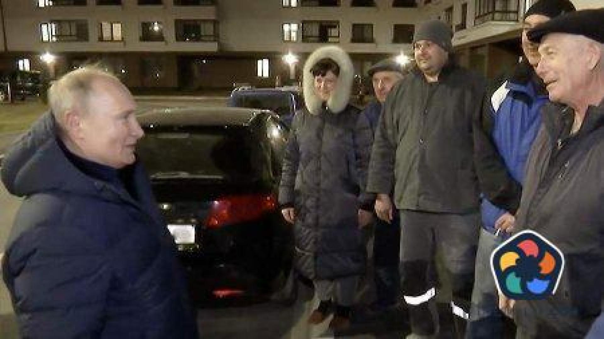 Кремъл оряза видеото с Путин в Мариупол, където се чува вик "Всичко е само за показ!"