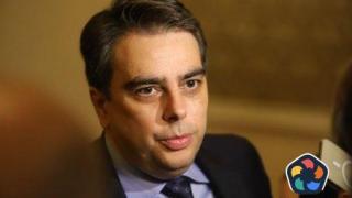 Асен Василев: Компенсациите за ток трябва да останат, данък "свръхпечалба" е лоша идея