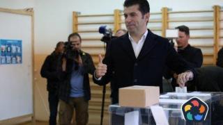 Кирил Петков: Гласувах, защото не искам двете ми дъщери да ходят да учат в чужбина