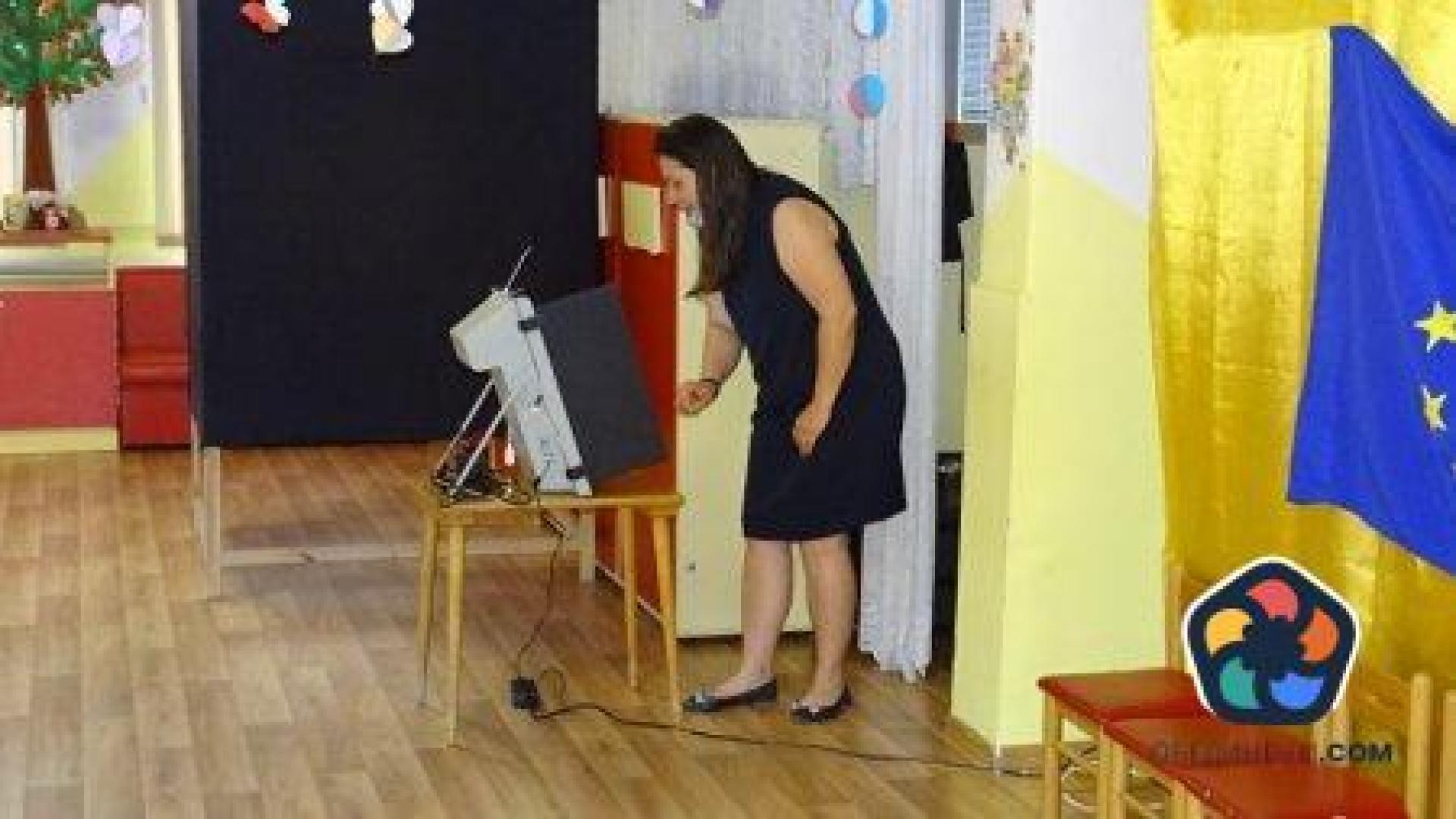 Божидар Божанов: Новата хартия блокира машините за гласуване