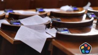 Анализатори: Или коалиция между първите две, или нови избори