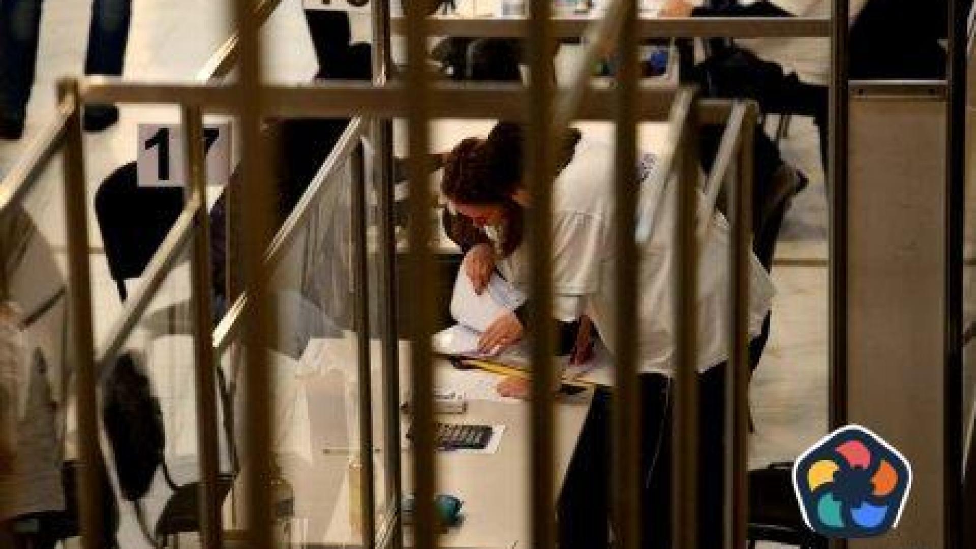 Жена припадна в НДК, докато чака за изборните протоколи