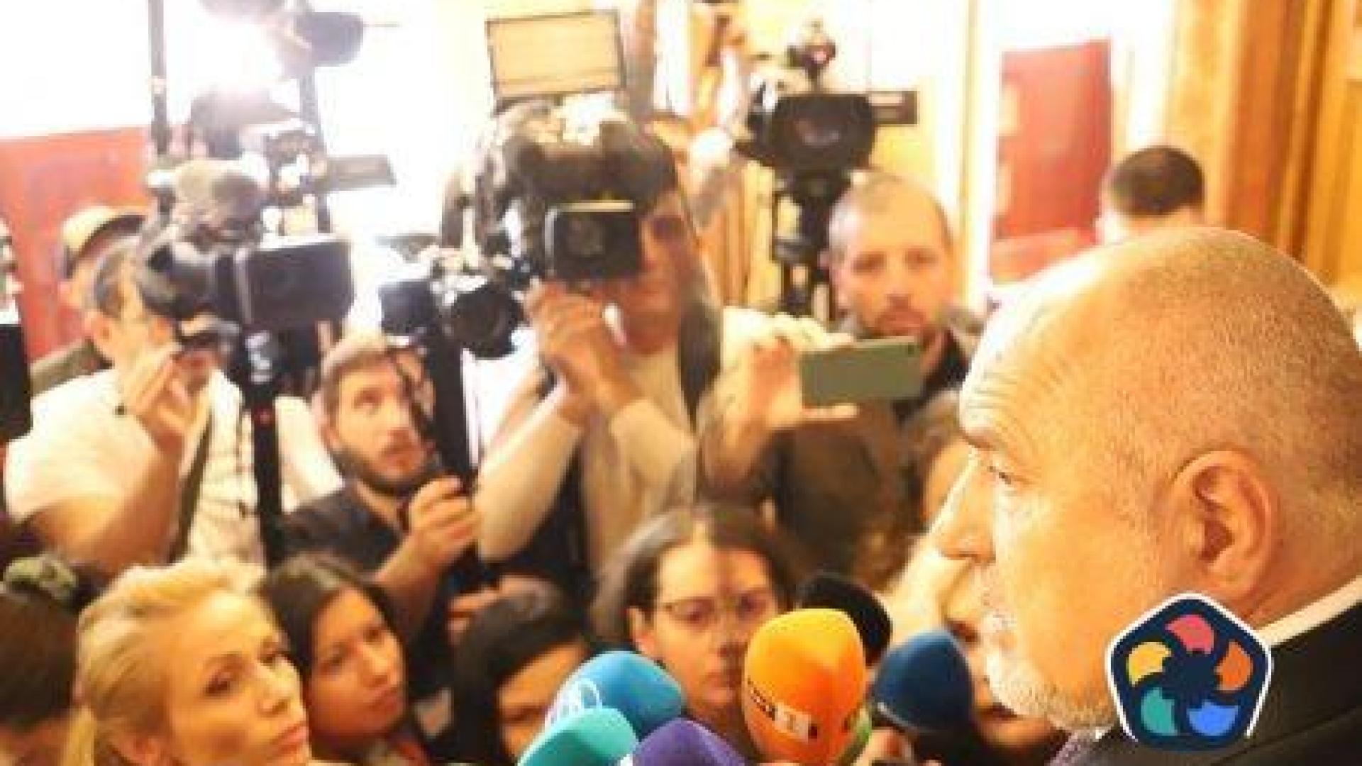 Борисов лансира "спасителен вариант" - служебното правителство да стане редовно