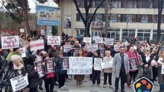 Спорът за управлението на болницата във Велинград отново разпали протести