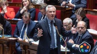 Френският министър на финансите публикува еротичен роман и беше засипан от критики