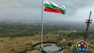Строителният контрол проверява патриотичен 55-метров пилон в Ямбол