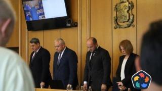Община и държава си прехвърлят топката за пътната (без)опасност