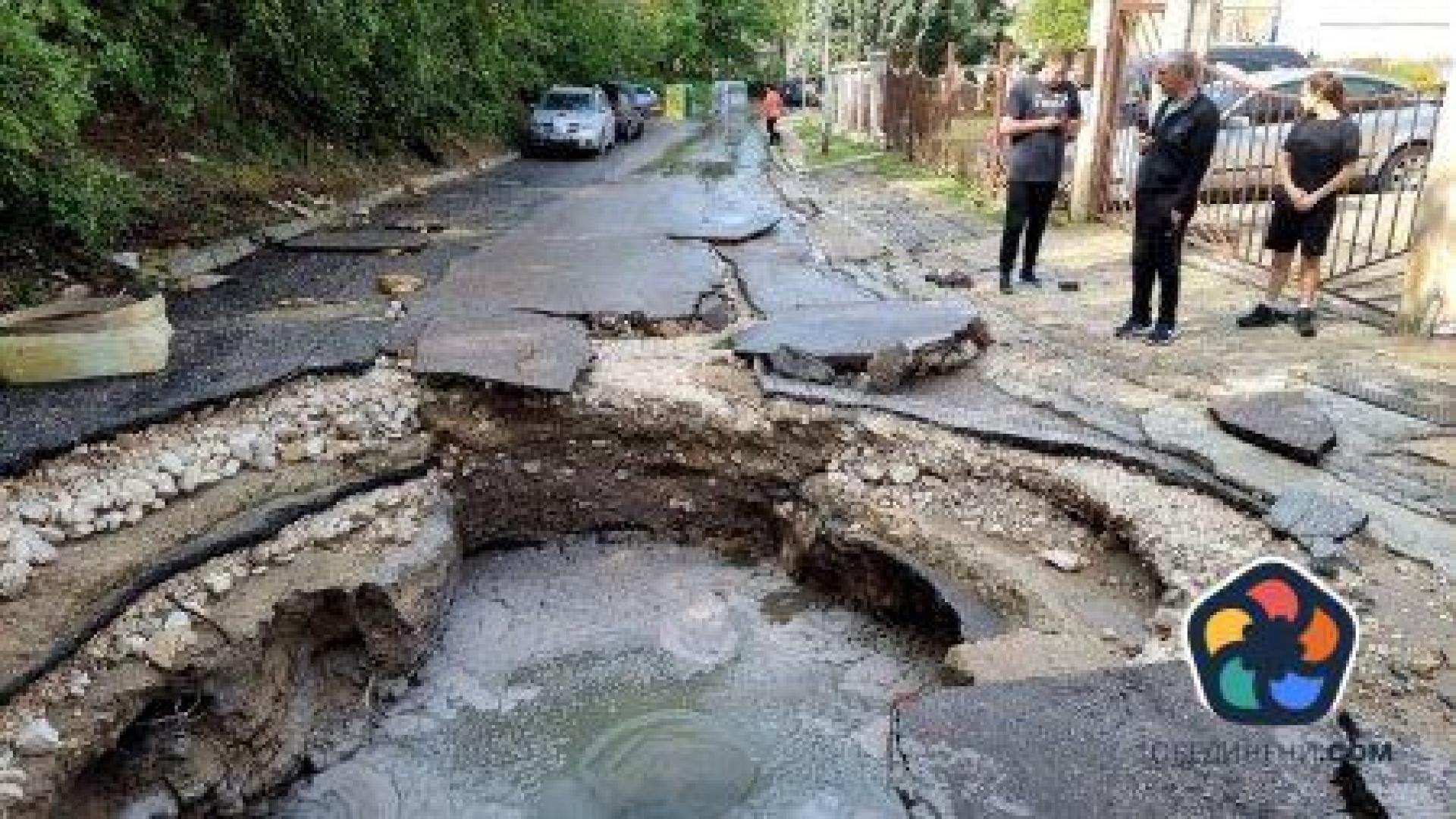 Варненски квартал отново е под вода след авария