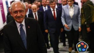 Напрегнати две седмици предстоят в Турция