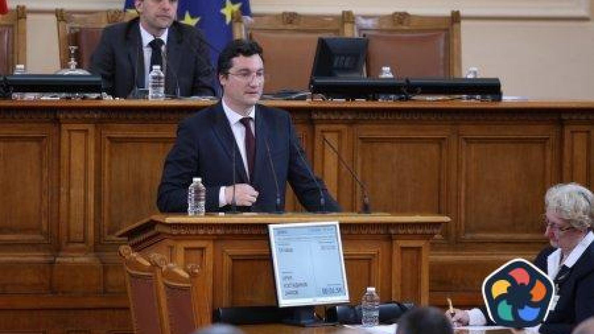 ГЕРБ, ДПС, БСП и ИТН мълчаха в парламента за Гешев и Сарафов