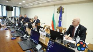 Гешев плаши с разкрития членовете на ВСС, които му искат оставката