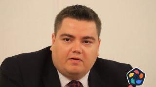 Новият шеф на правната комисия: Баща ми няма нищо общо с "Подпорната стена" на Алепу