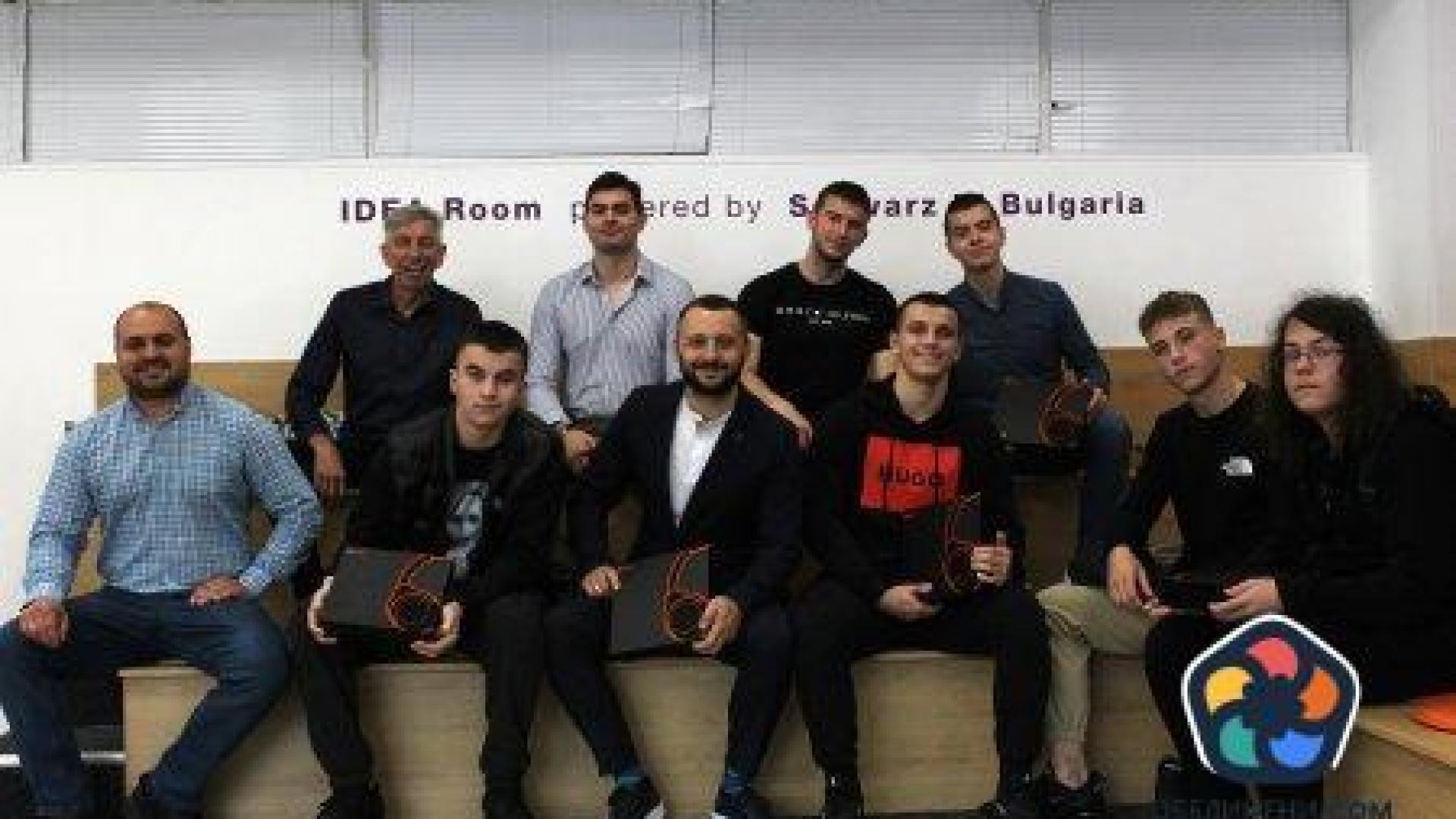 Боян Фотев спечели Олимпиадата по програмиране в Правец