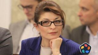 Десислава Атанасова: Единственото, което ще им кажа, е: "вратата е ей там"