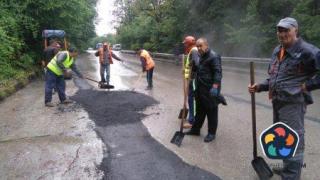 "Жега" в пътната агенция: Да разпределиш 4 млрд. лв. за 3 дни
