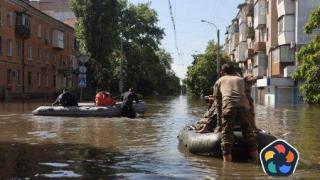 Стотици хиляди хора без питейна вода и масови евакуации в Украйна