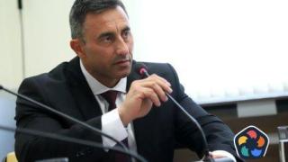 ГЕРБ смекчи тона за връщането на Спецов начело на НАП