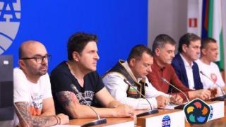 870 души чакат за трансплантация. 63 са получили изкуствени сърца, 3500 са на диализа