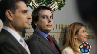 Напрежение във властта заради кадрови гаф на Асен Василев