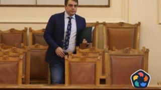 Ограничаване на инхаус поръчките иска финансовият министър