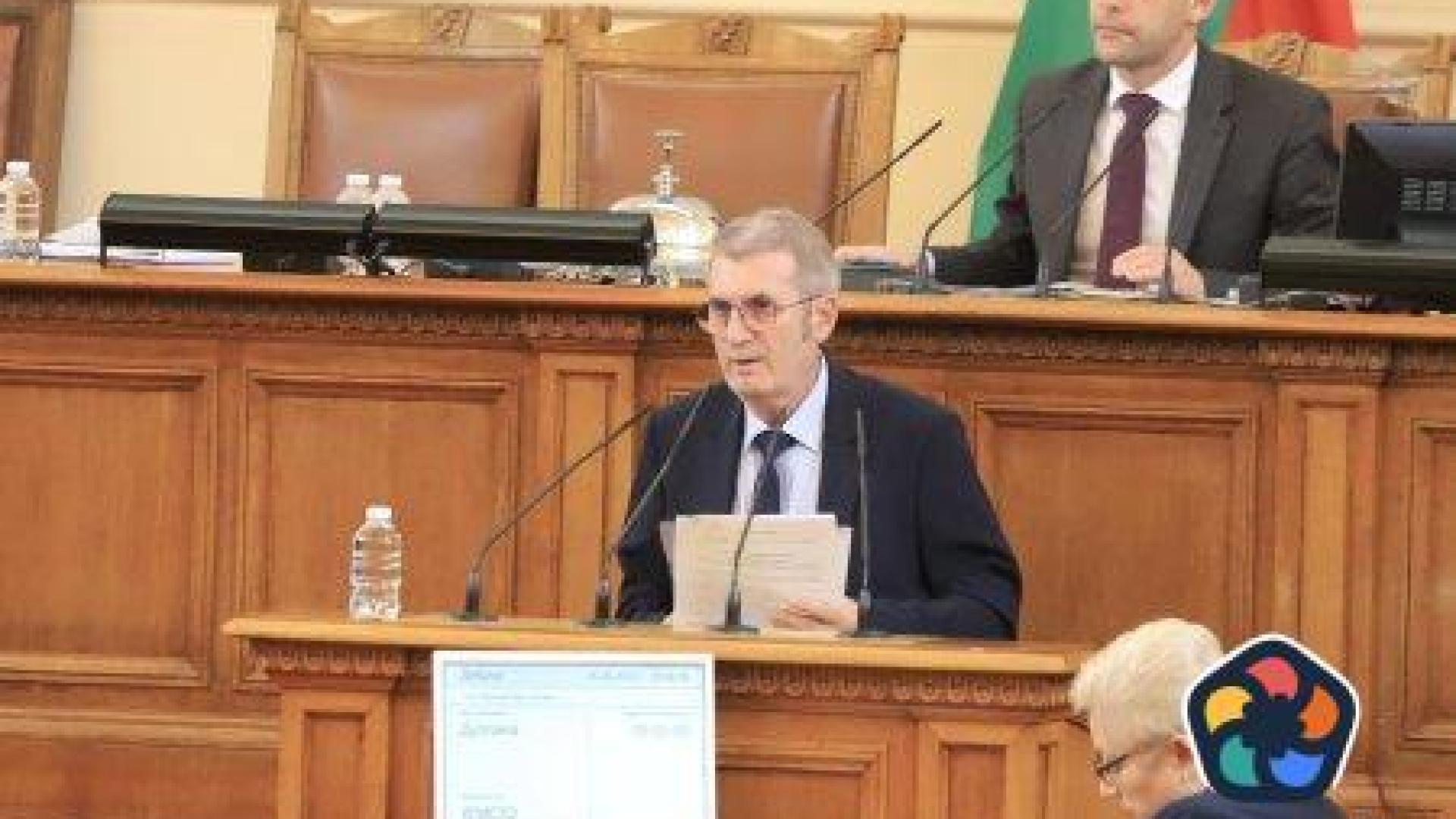 Само 26 от 181 държавни и общински болници напълно са достигнали заплатите от КТД