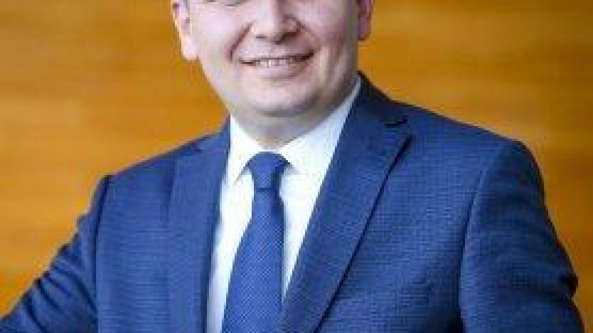 Илхан Кючюк поиска отлагане на доклада за Северна Македония в ЕП