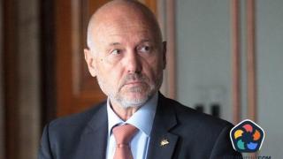 Оставка за военният министър Тодор Тагарев, защото е в конфликт на интереси