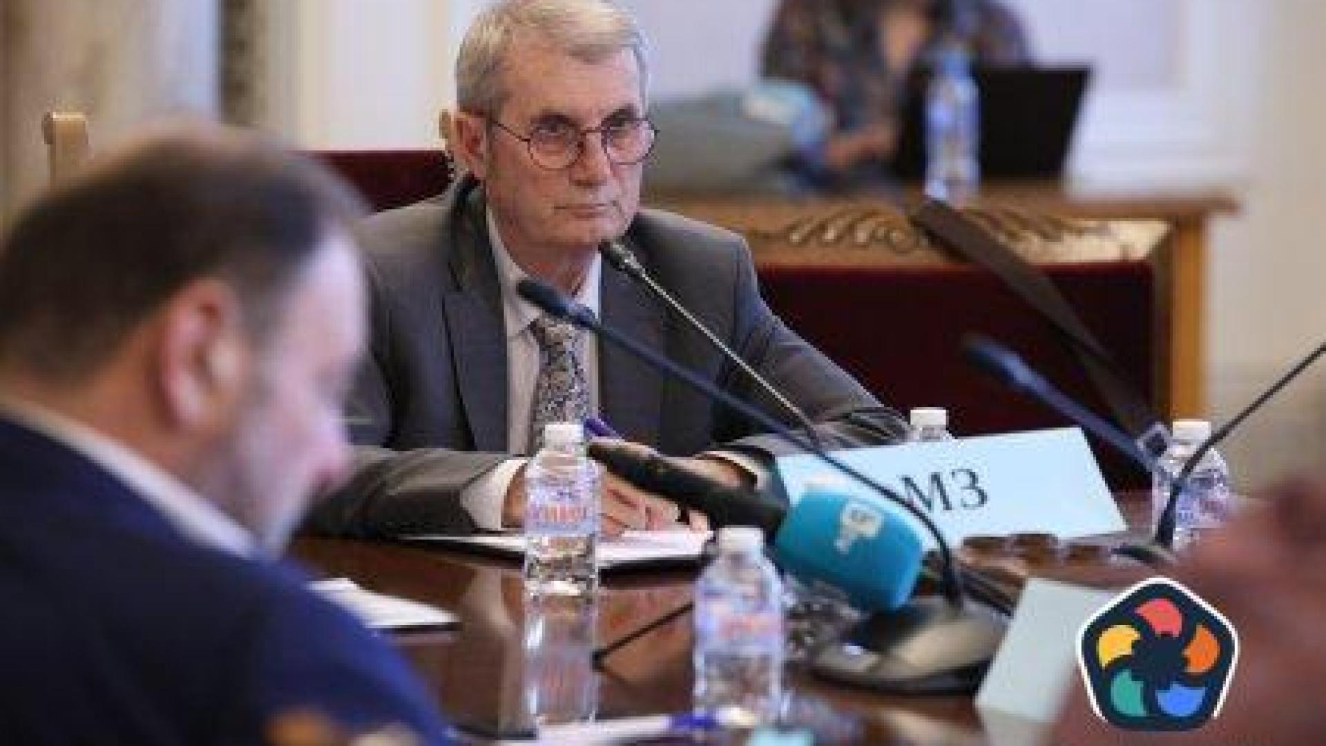 Здравният министър предлага временен мораториум за разкриване на нови болници