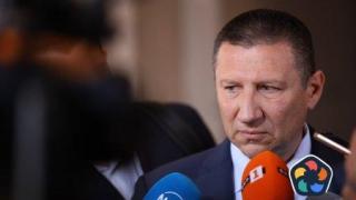Сарафов няма да изтегля исканията за сваляне на депутатски имунитети