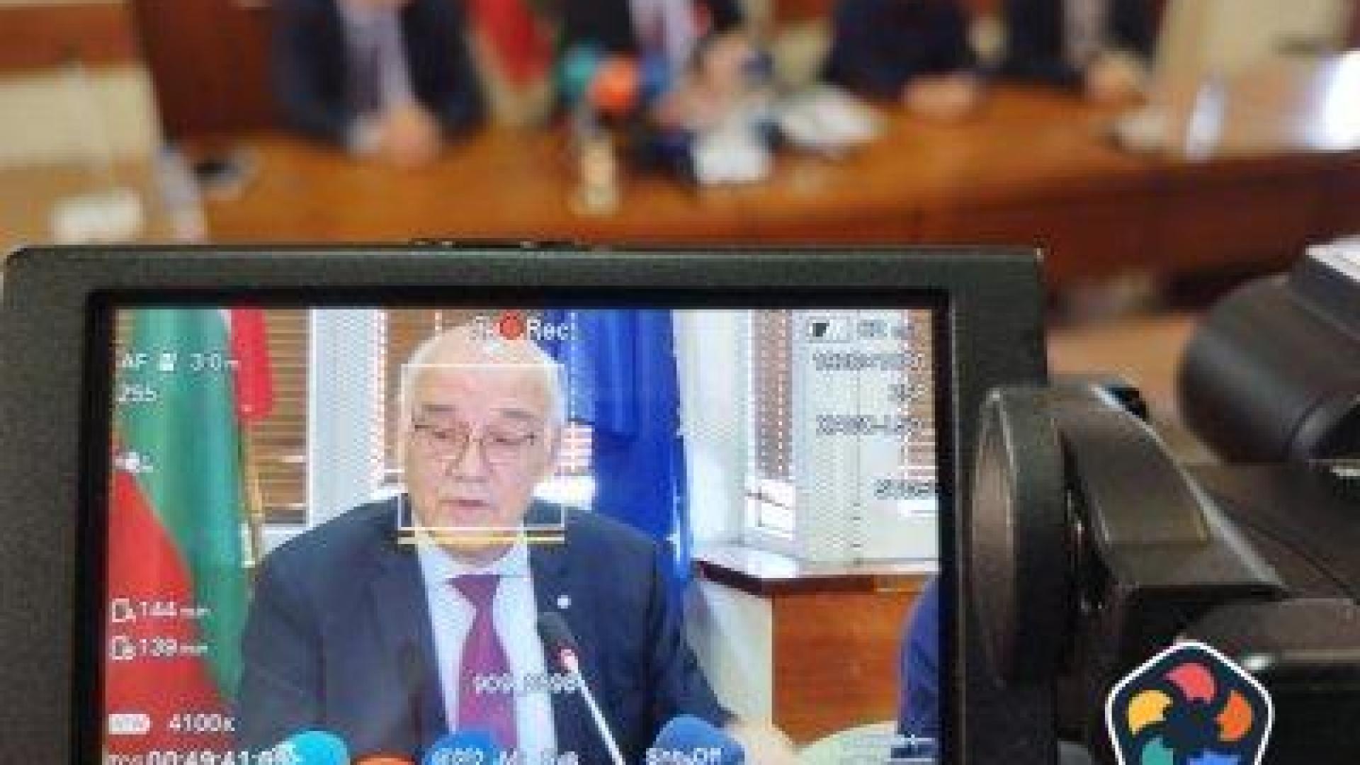 От днес газът поевтинява, парното почти без промяна, токът поскъпва с 4.37%