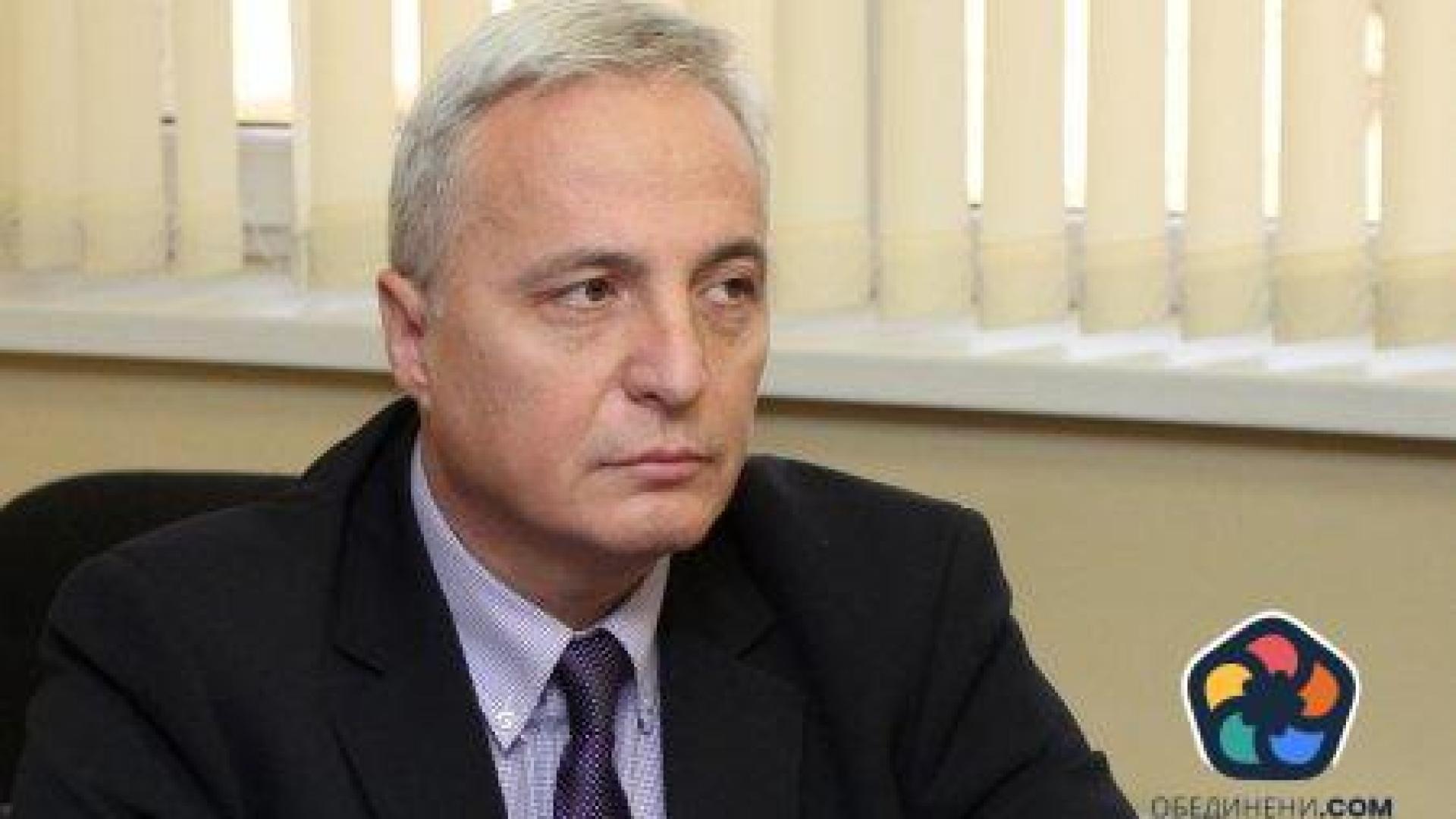Незаконно уволненият шеф на Сметната палата очаква да се върне на поста на 11 юли