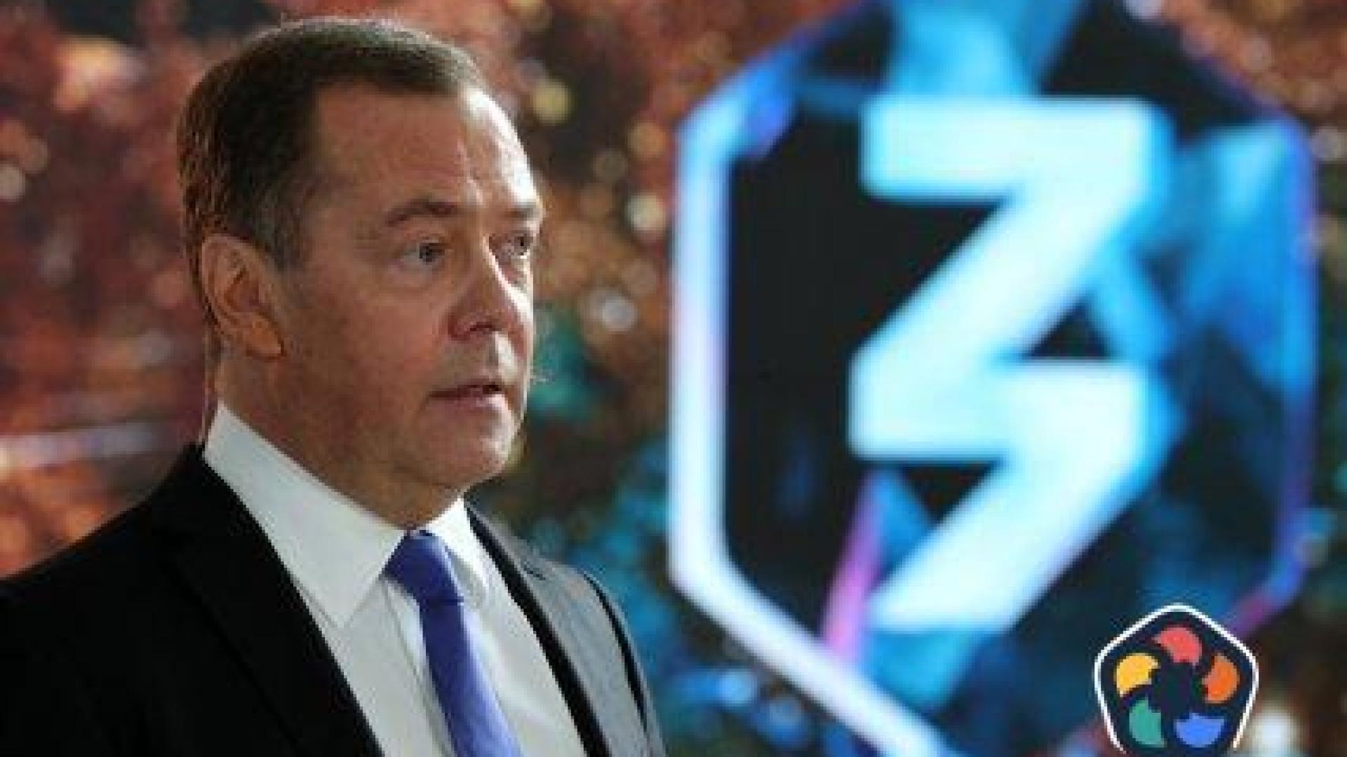 Медведев заплашва с Трета световна война